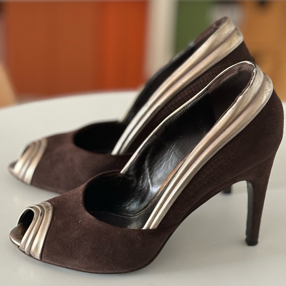 Elie Tahari heels size 38